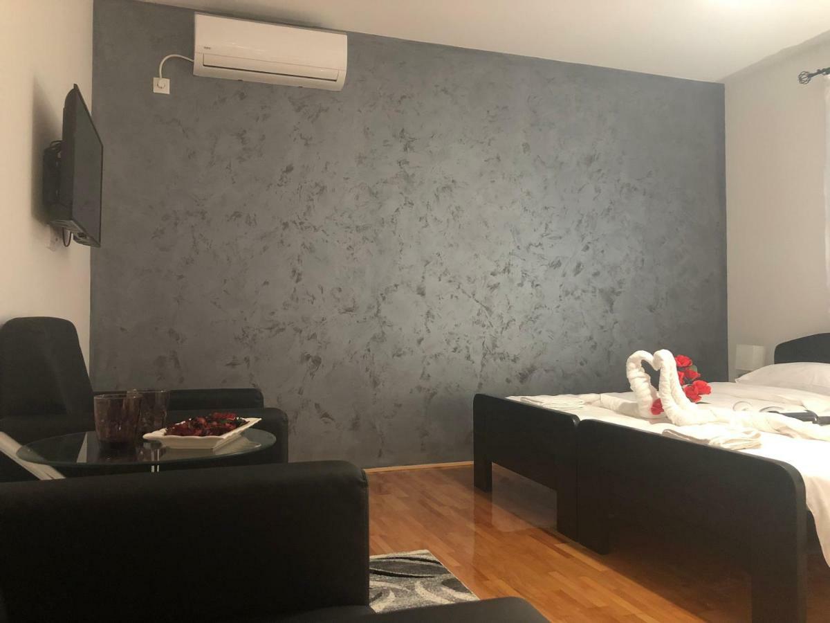 Airport Rest Apartments Belgrad Exteriör bild