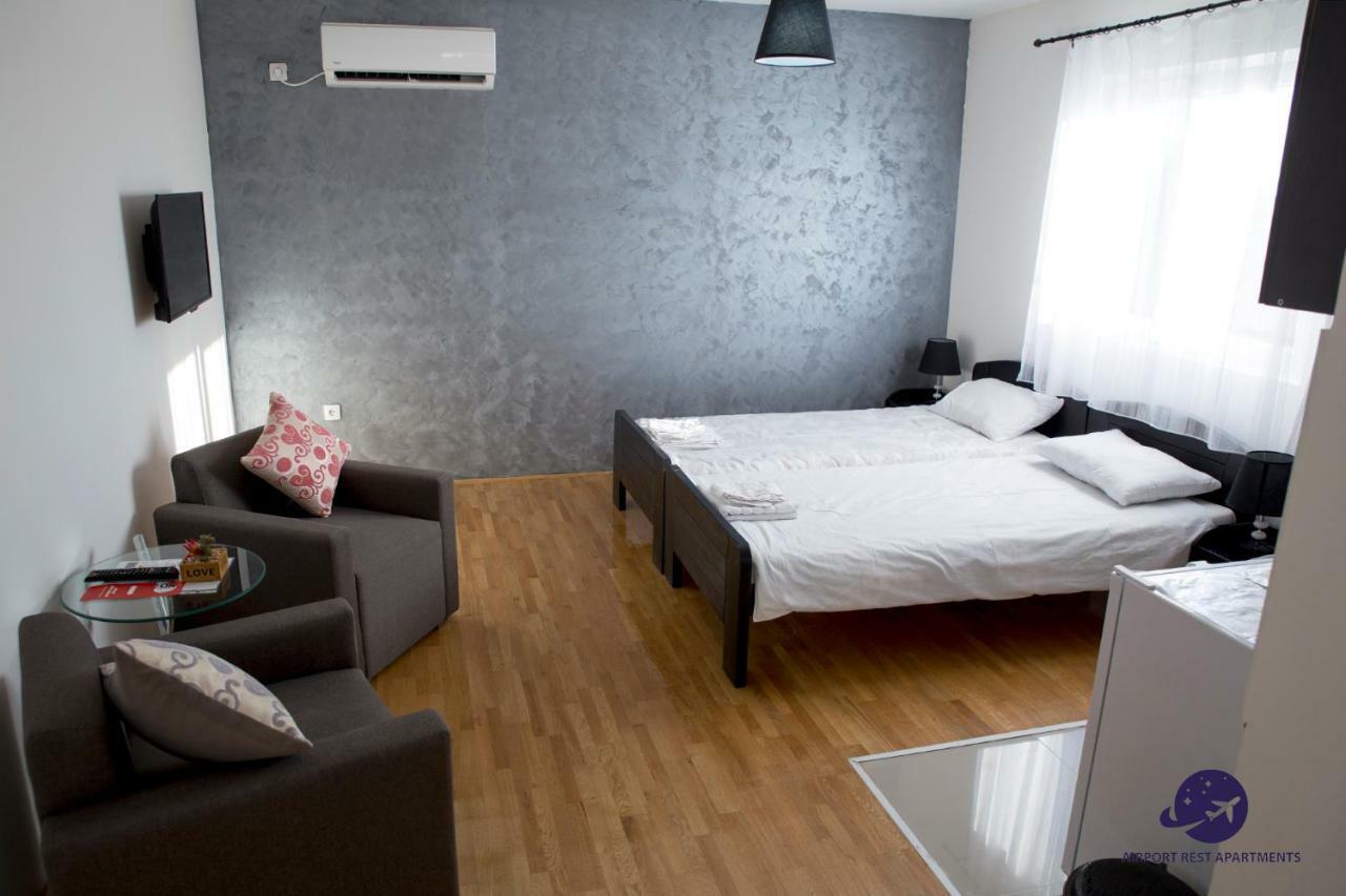 Airport Rest Apartments Belgrad Exteriör bild