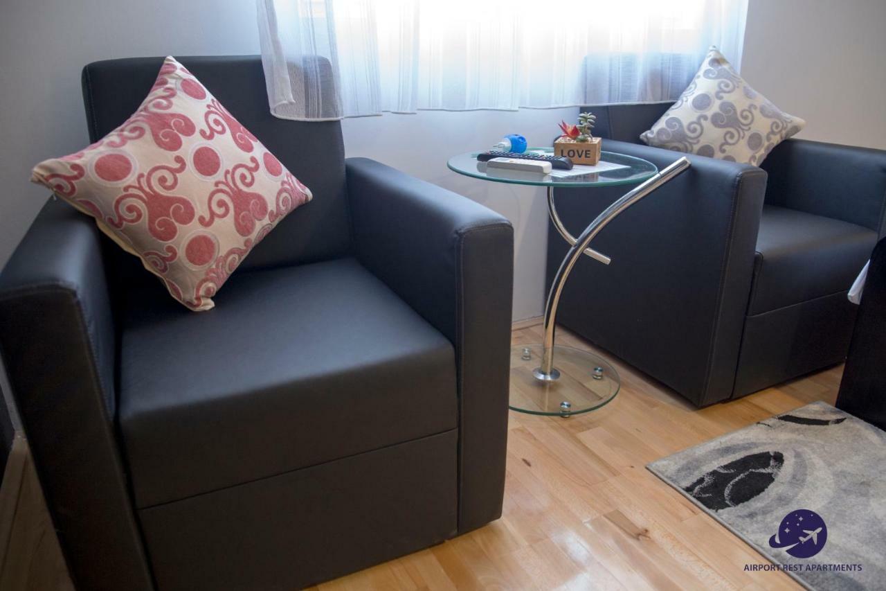 Airport Rest Apartments Belgrad Exteriör bild