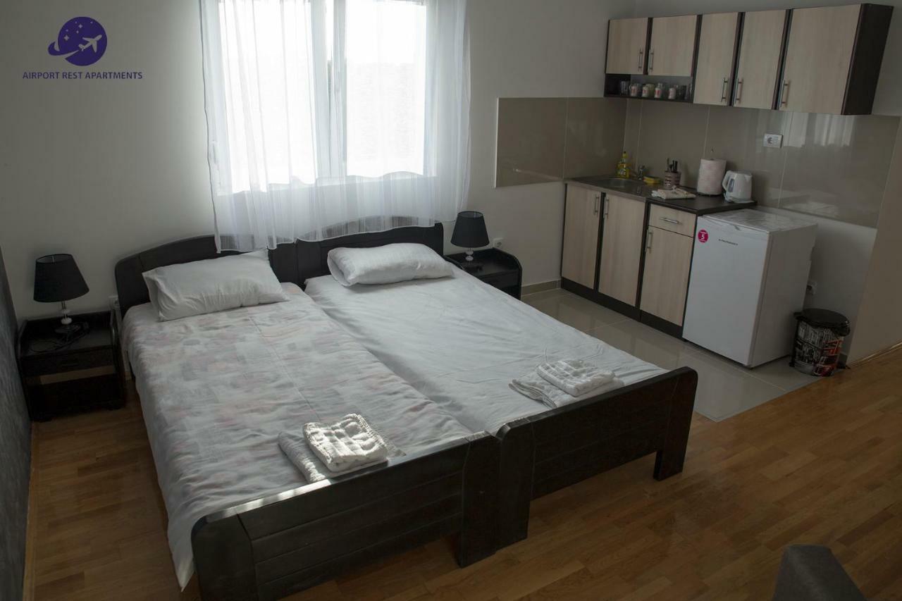 Airport Rest Apartments Belgrad Exteriör bild