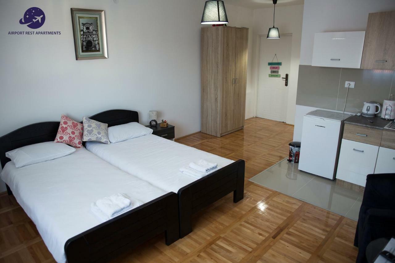 Airport Rest Apartments Belgrad Exteriör bild